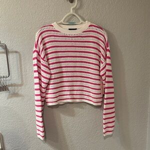 Bloomingdale’s Sweater NWOT 🩷